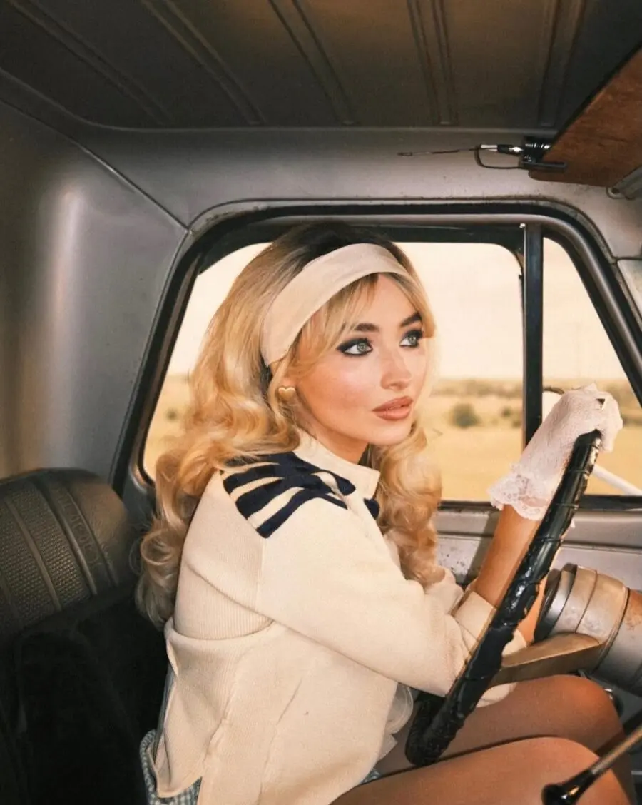 Sabrina's Cute Vintage Truck Outfit Inspiration