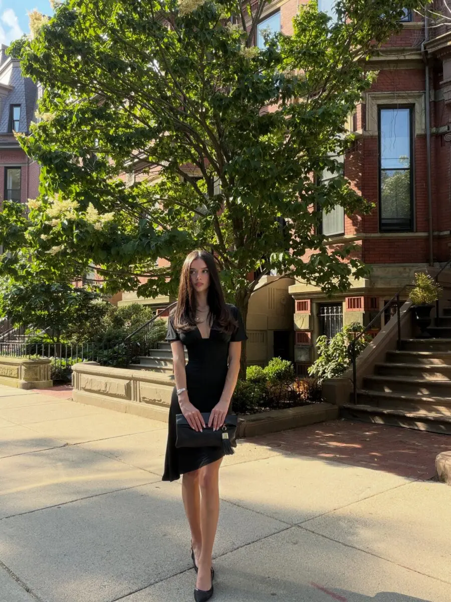 Chic Semi-Formal Look for Elegant Occasions