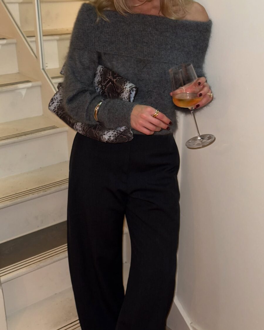 Chic Semi-Formal Look for Elegant Occasions