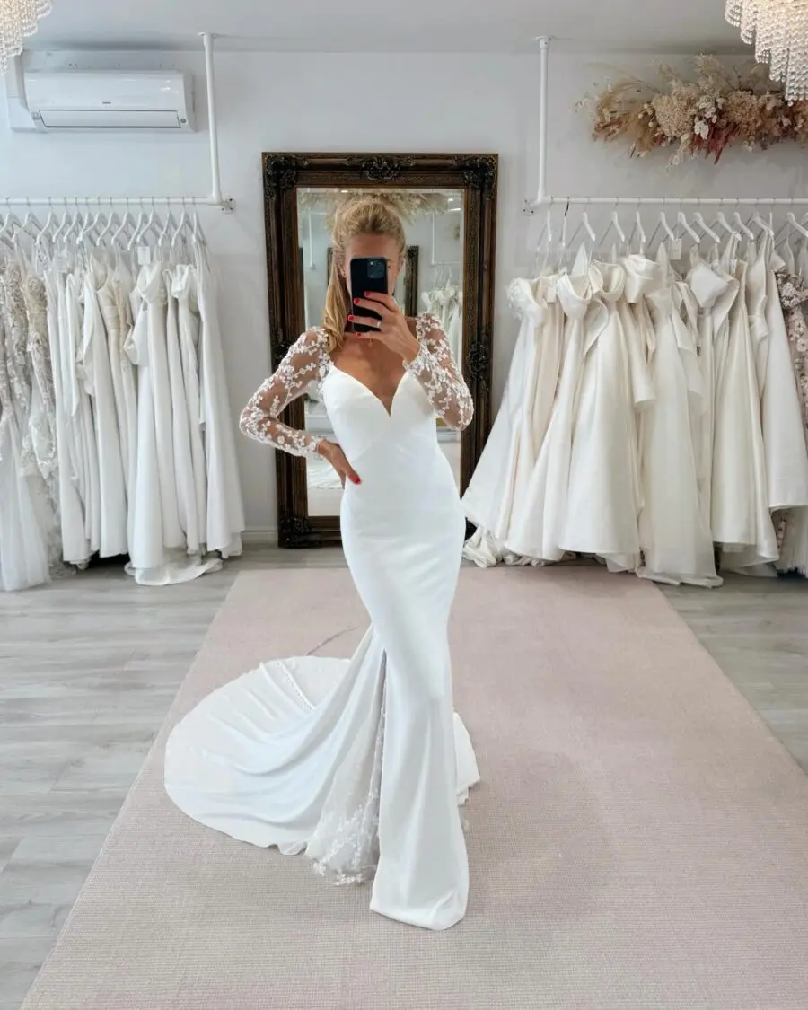 Sleek wedding dress with elegant long sleeves