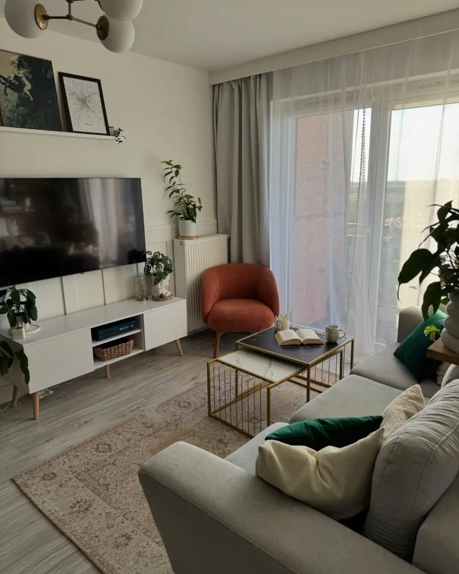 Chic cozy decor for small living spaces