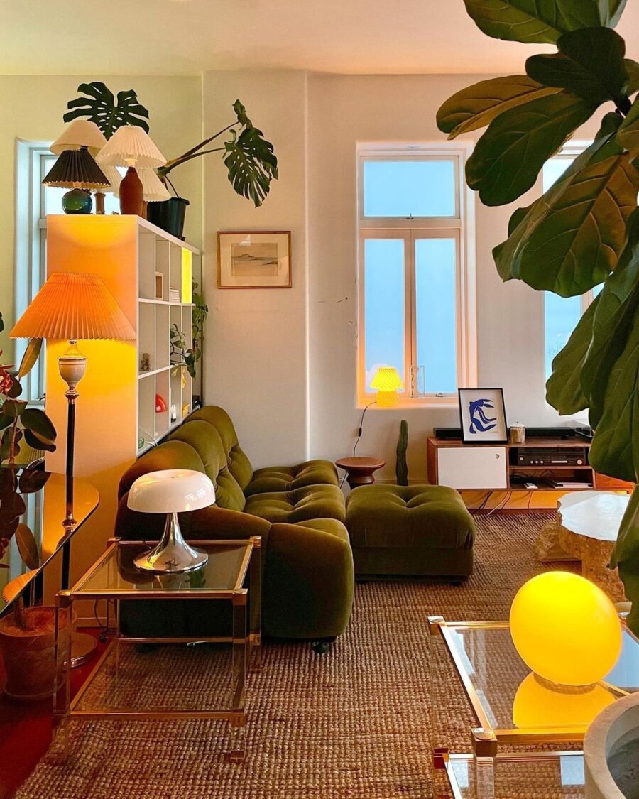 Chic decor for cozy small living spaces