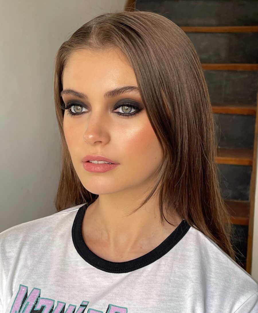 Stunning smokey eye with soft glam finish
