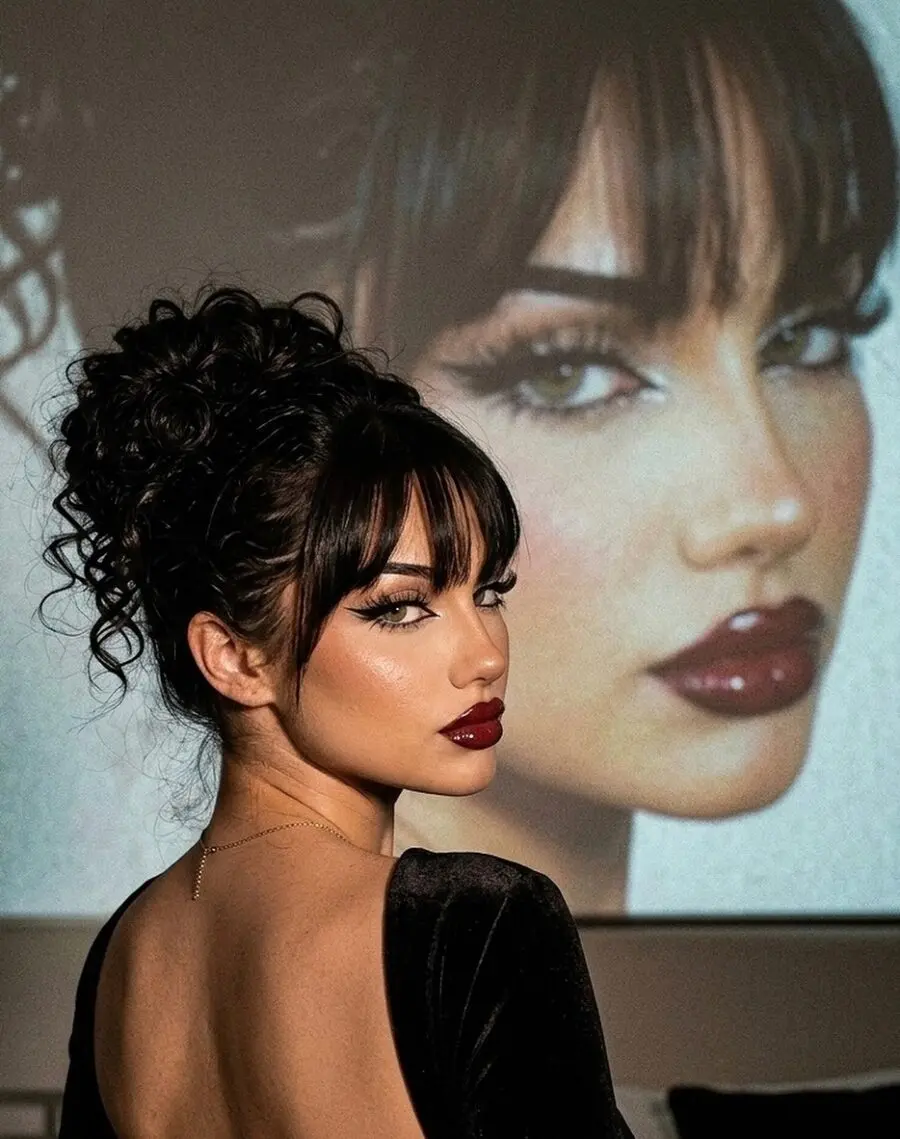 Bold and captivating smokey eye look