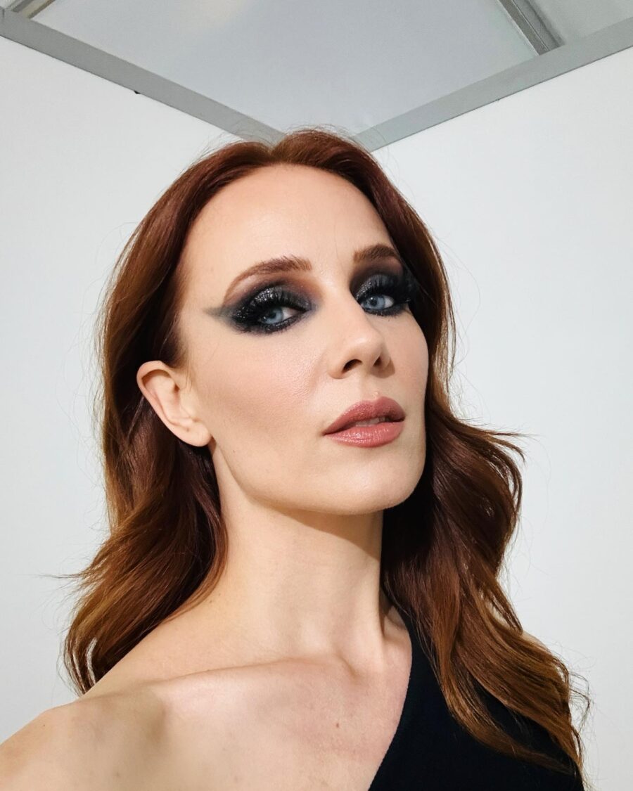 Bold and captivating smokey eye glamour