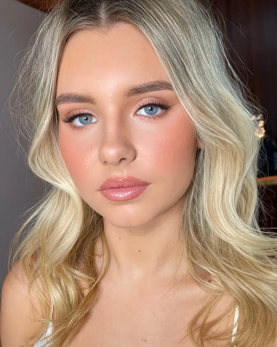 Effortless soft glam with subtle glow