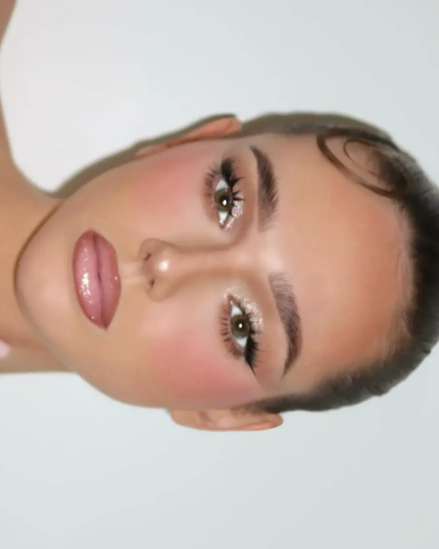 Radiant soft glam with beautiful highlights