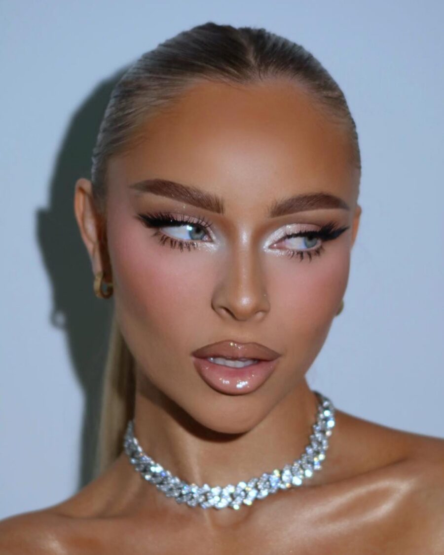 Glamorous and glowing soft look for any occasion