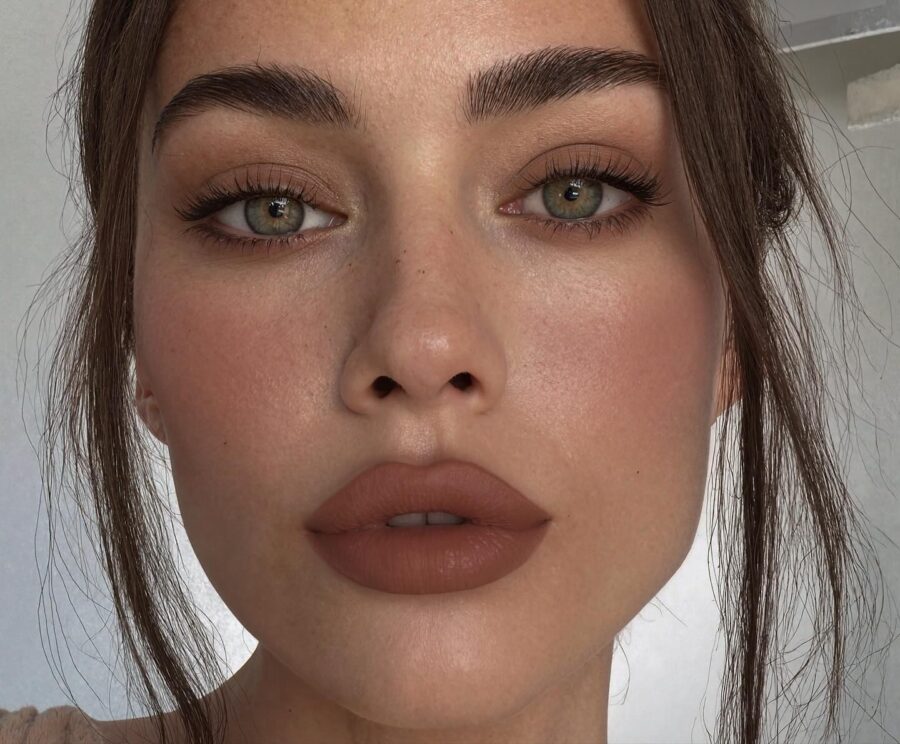 Effortless Elegance with Soft Glam Makeup