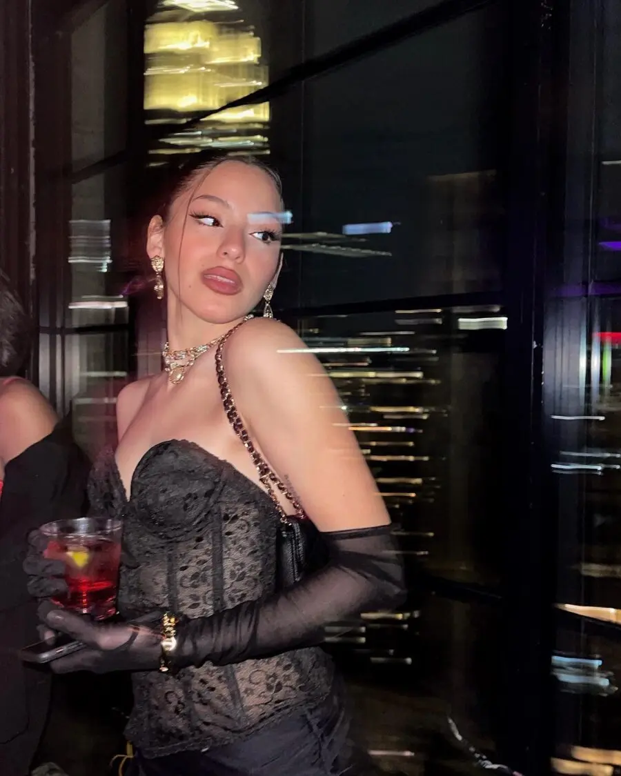 Chic Night Out: Stylish Black Elegance