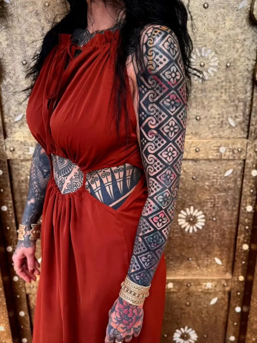 Exquisite stomach tattoo showcasing vibrant designs