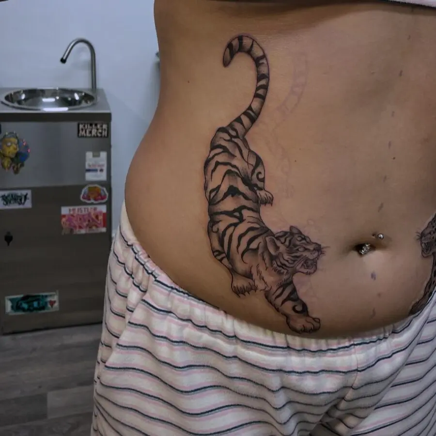 Dynamic Tiger Tattoo on the Stomach