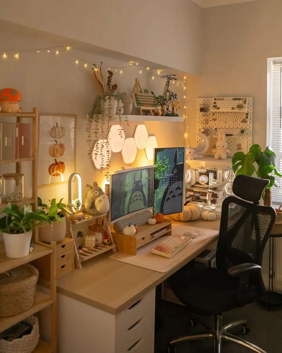 Charming and Cozy Study Desk Setup