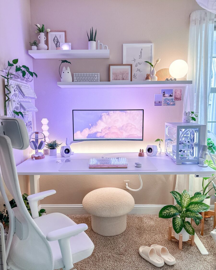 Chic minimalist desk decor for productivity