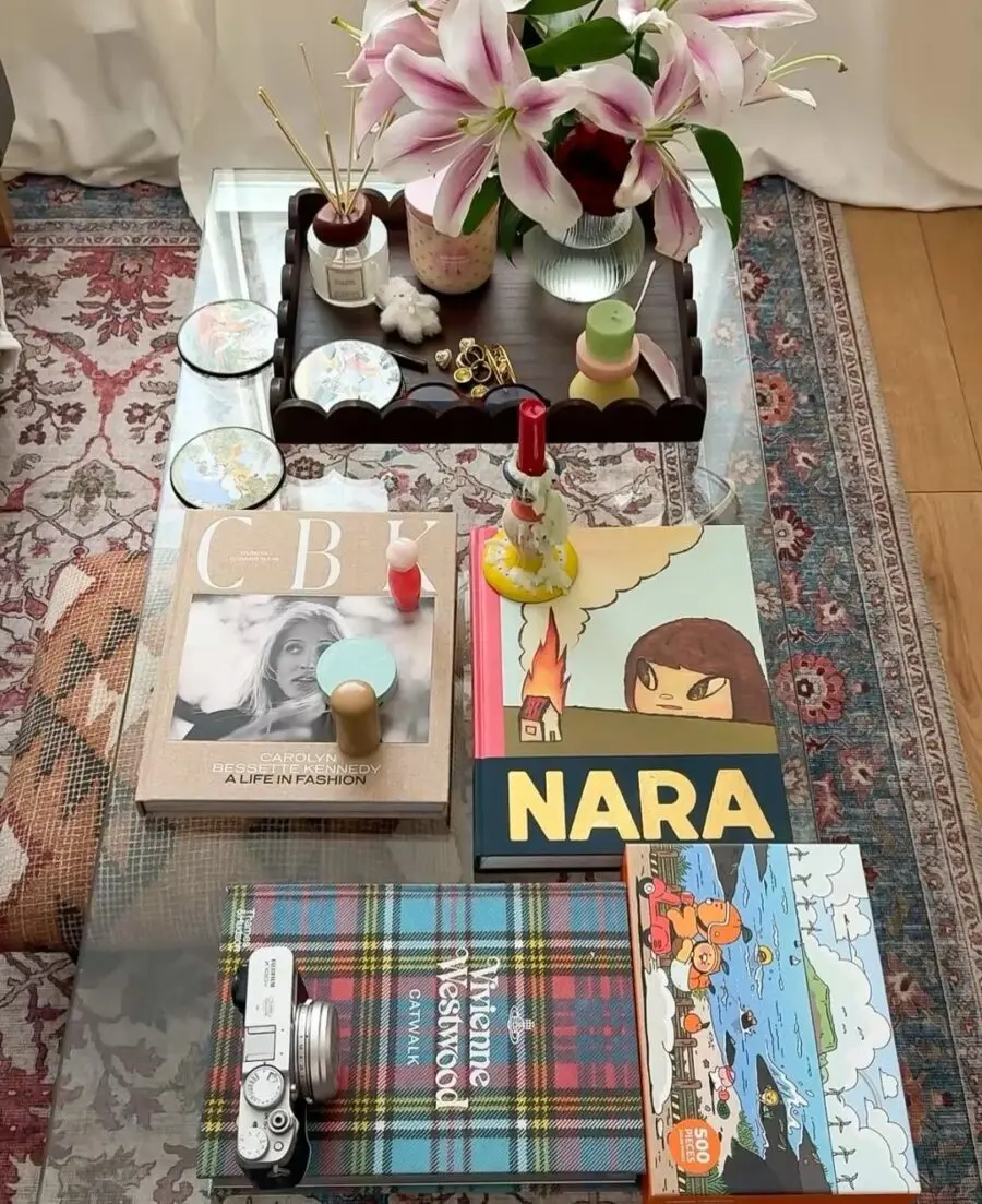 Chic and Artistic Coffee Table Arrangement