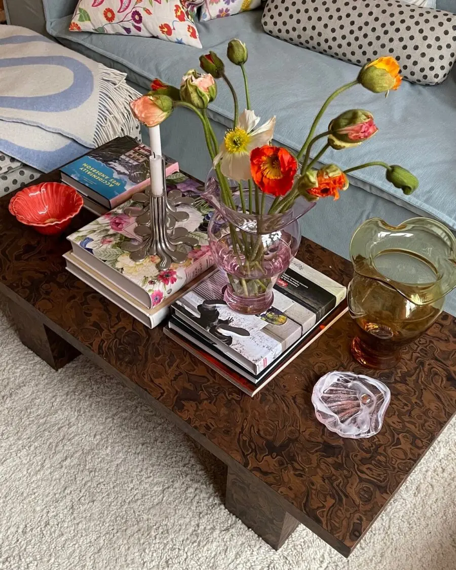 Chic Decor Elements for Your Coffee Table