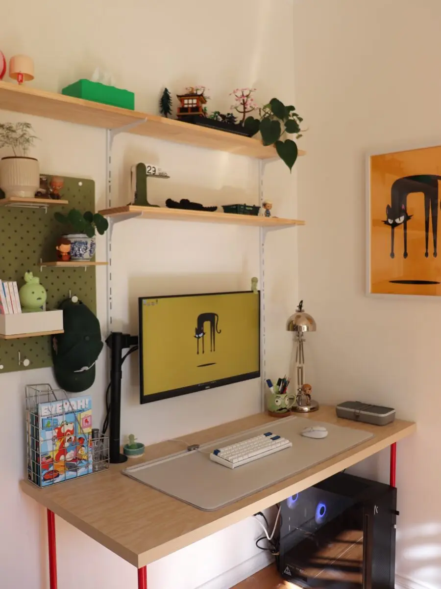 Chic and functional study desk setup