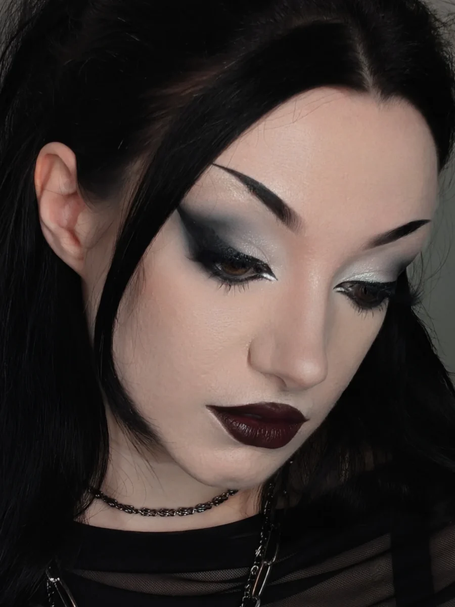 Stunning dark eye look with silver accents