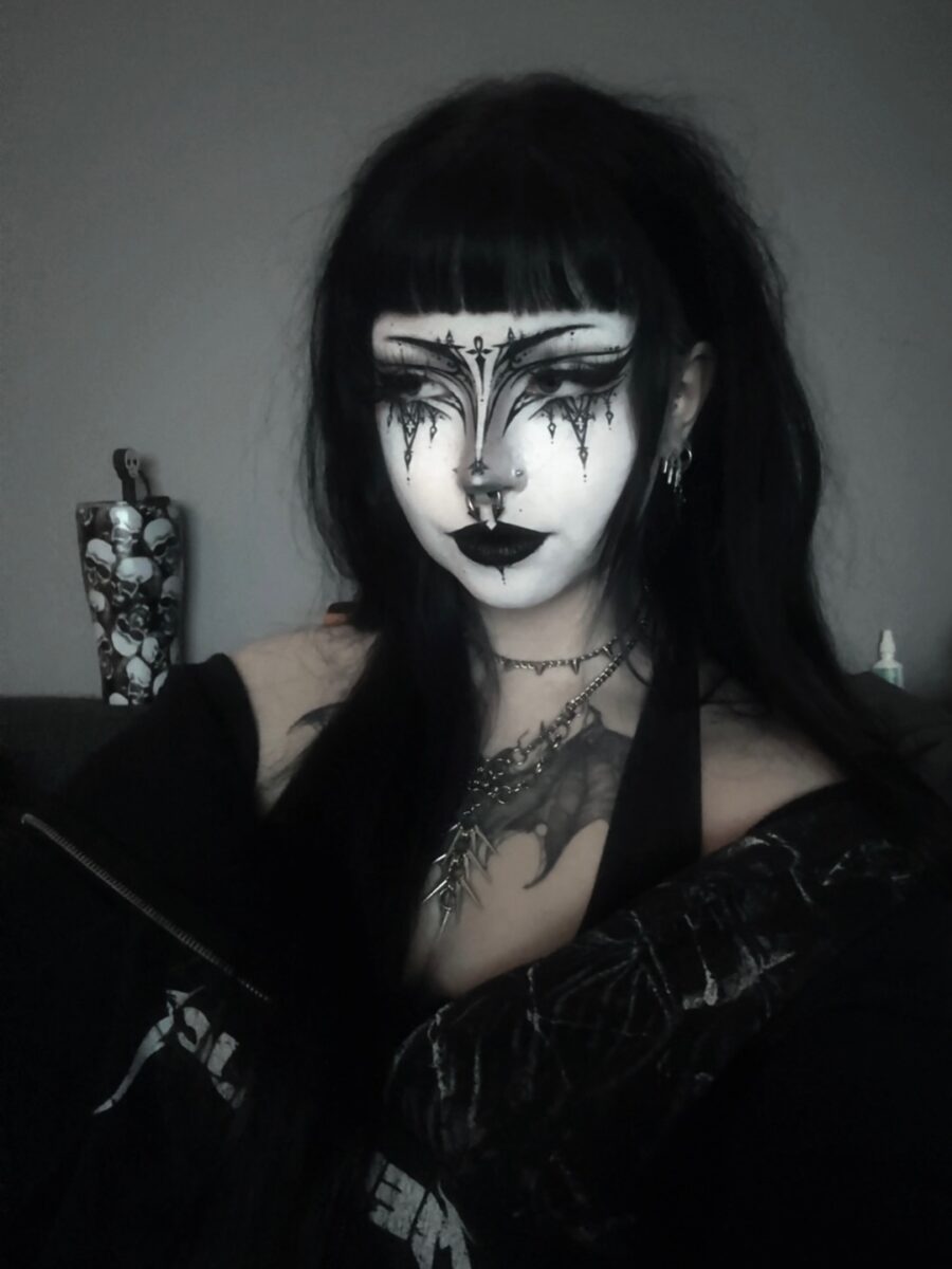 Striking dark glamour with intricate detailing