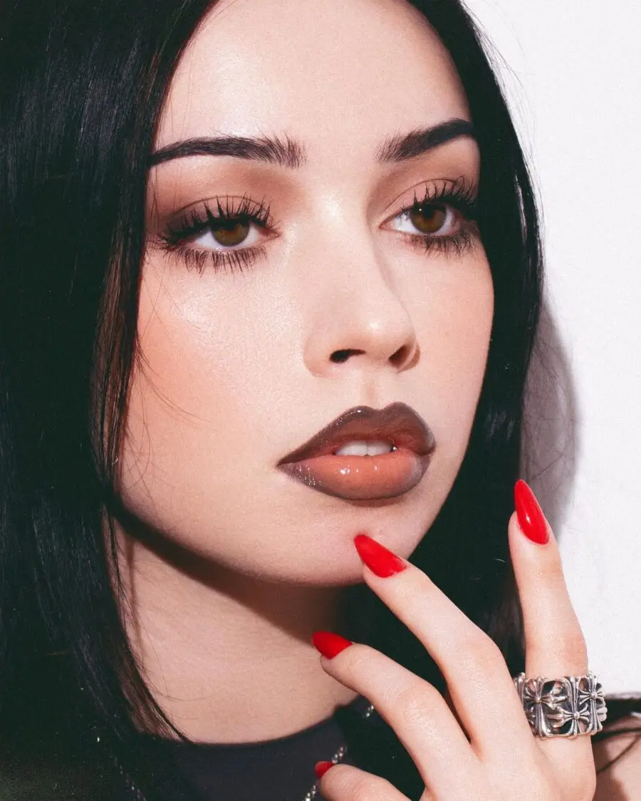 Striking modern twist on traditional goth makeup