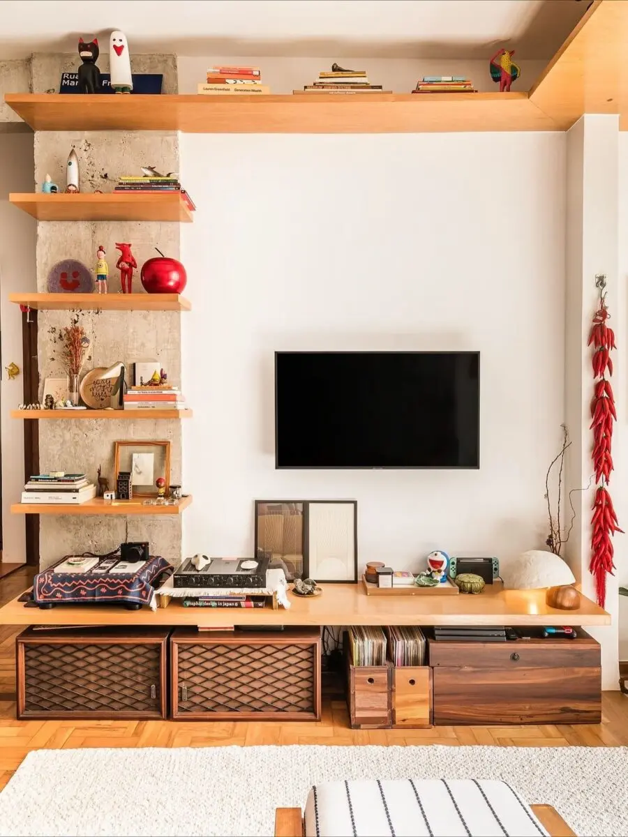 Charming modern decor for stylish TV unit