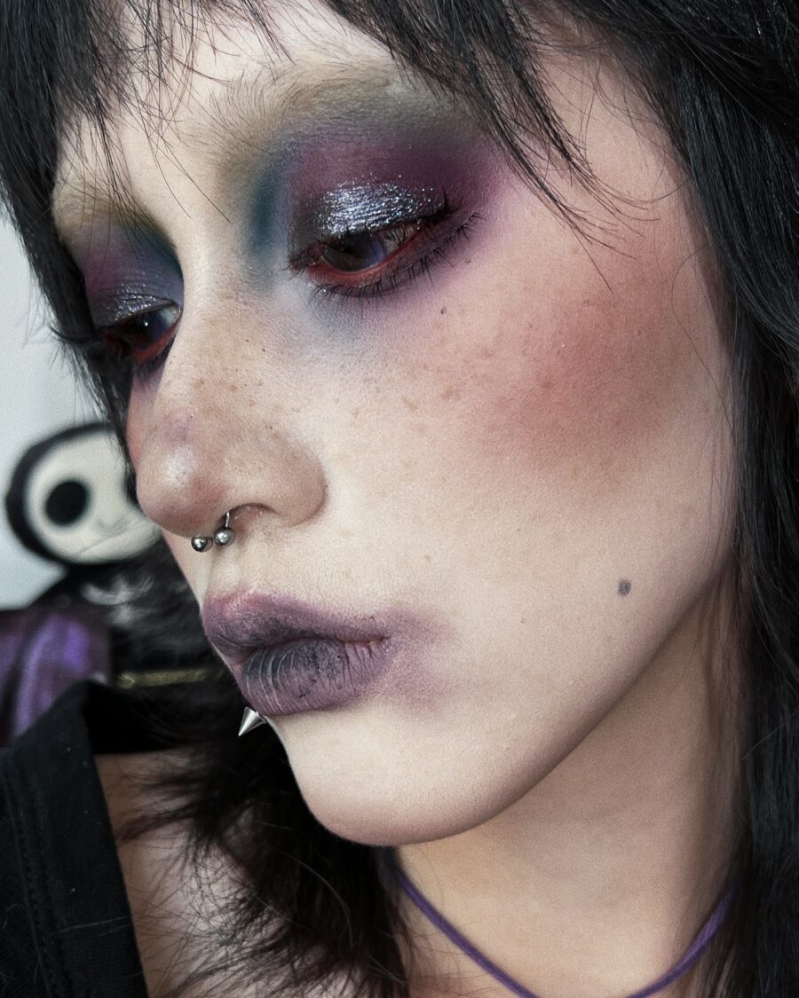 Glamorous Frosted Vampire Makeup Inspiration