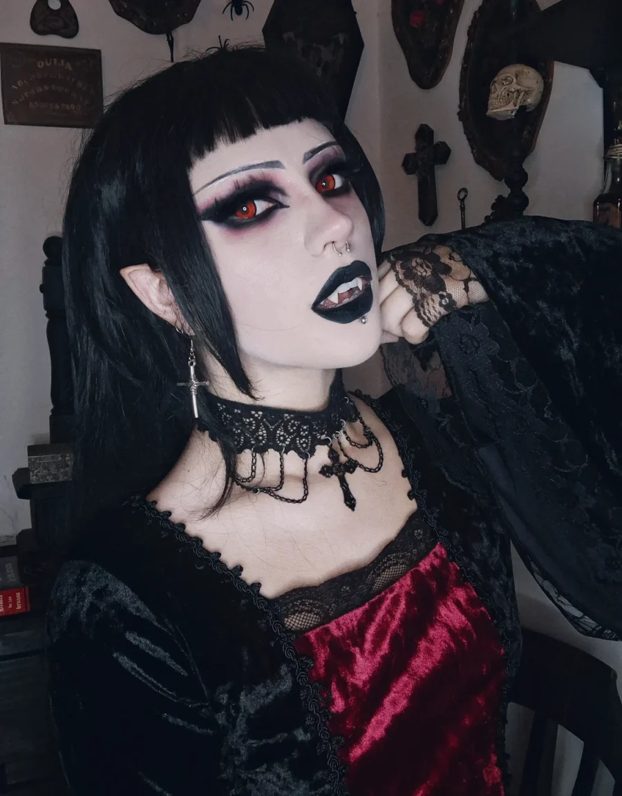 Intense Gothic Vampire Makeup for Dark Aesthetic