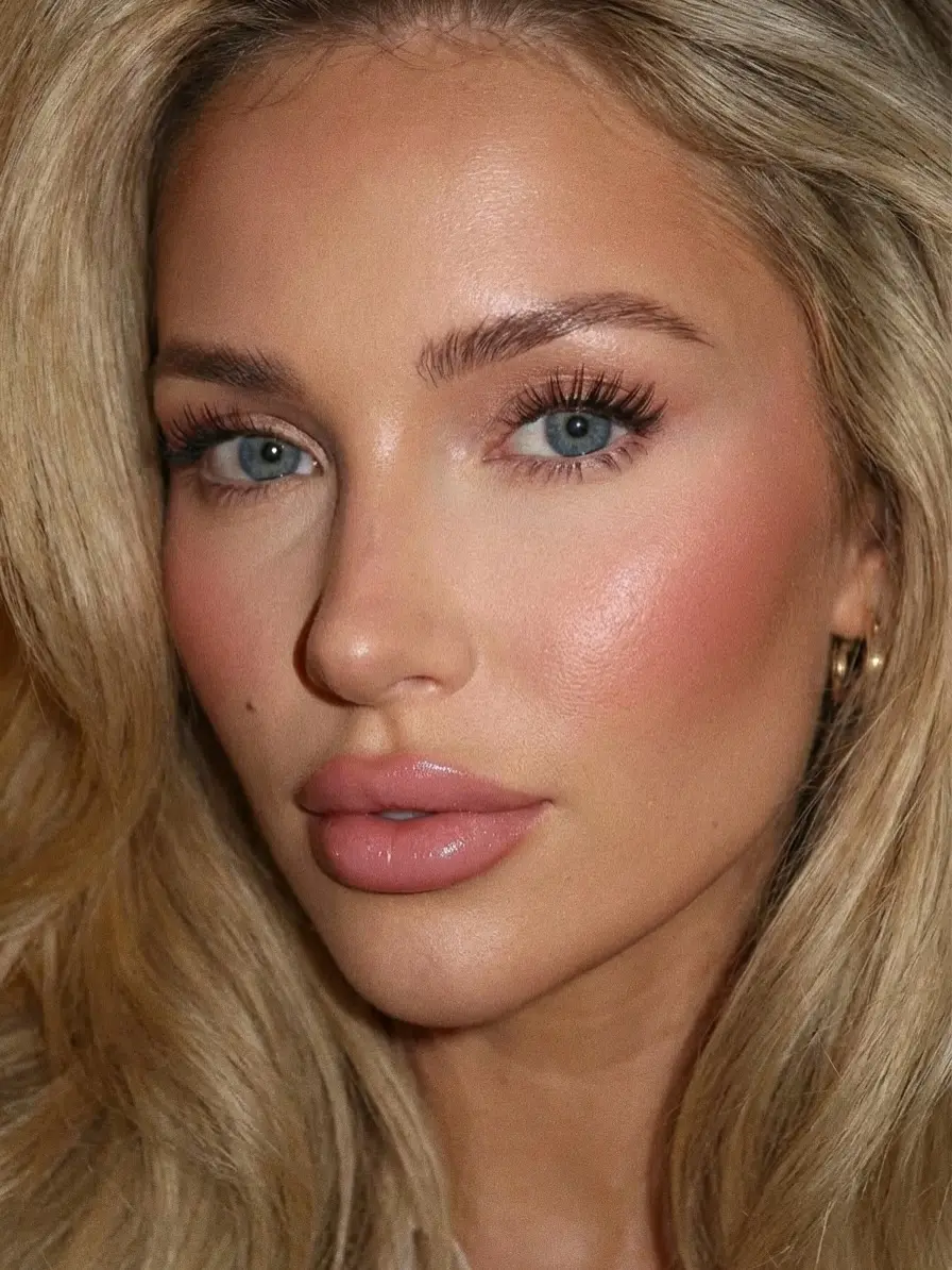 Glamorous Victoria's Secret Makeup Look