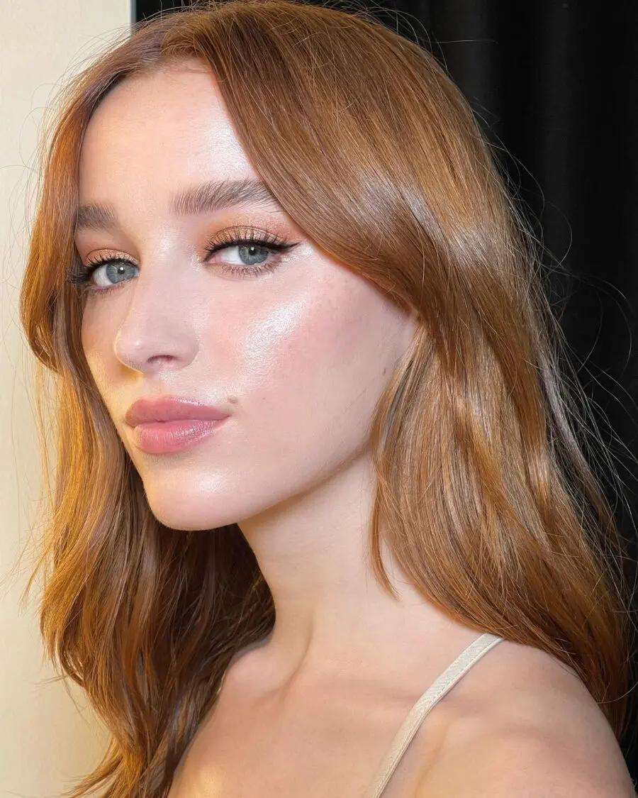 Radiant glow with a touch of elegance