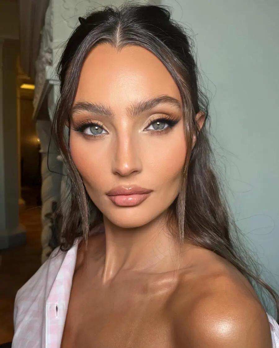 Stunning glam look with glowing skin
