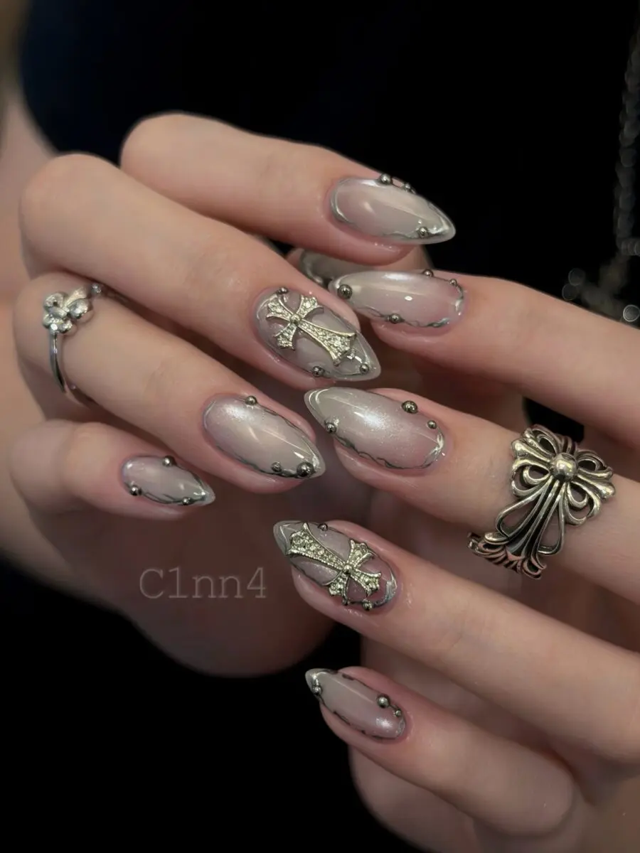 Trendy Y2K Nails with Sparkling Details