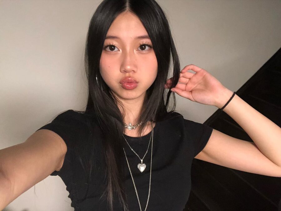 Effortless ABG Makeup Look Captured Here