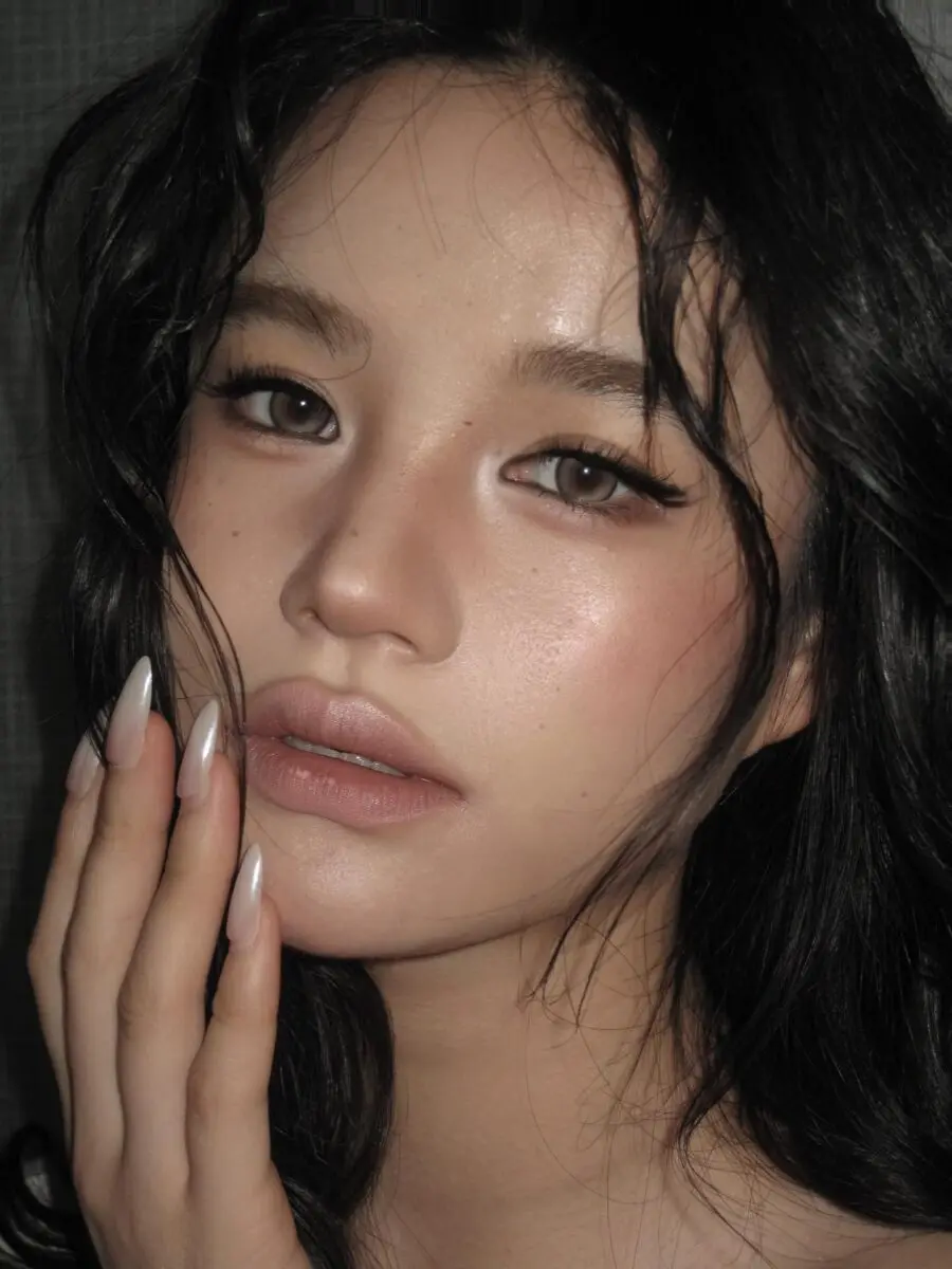 Sleek and Natural ABG Makeup Look