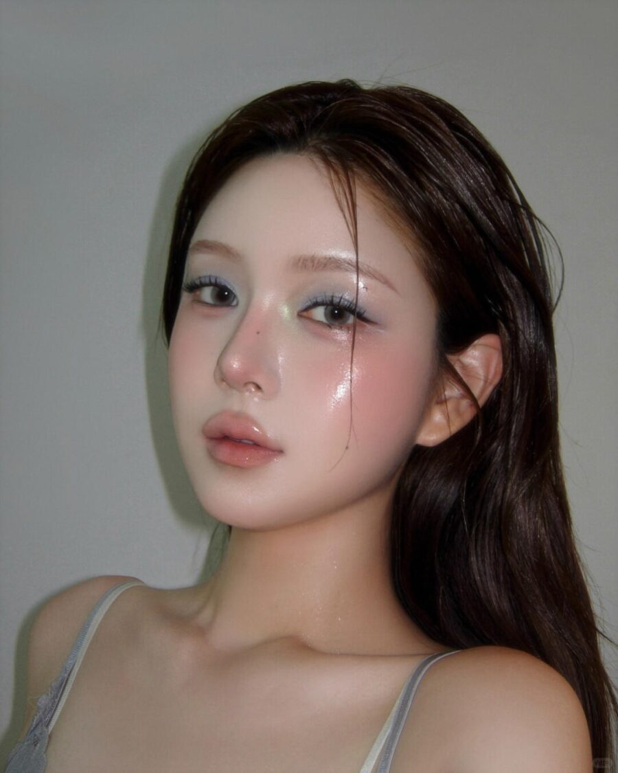 Fresh glow look with soft pastel accents