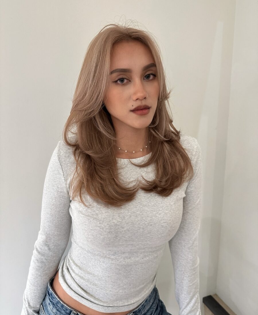 Effortless glam with a natural twist