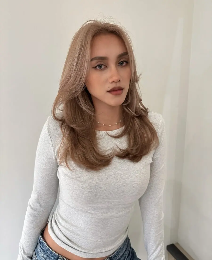 Effortless glam with a natural twist