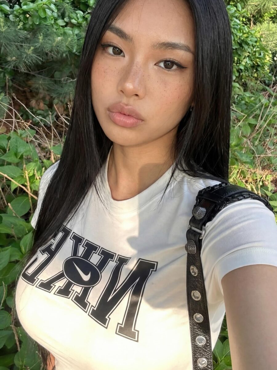 Fresh and radiant ABG makeup look