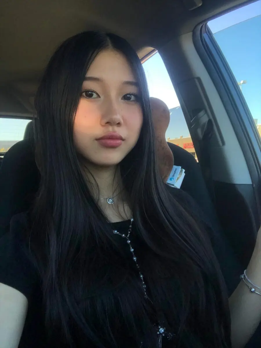 Chic and Glowing ABG Makeup Look