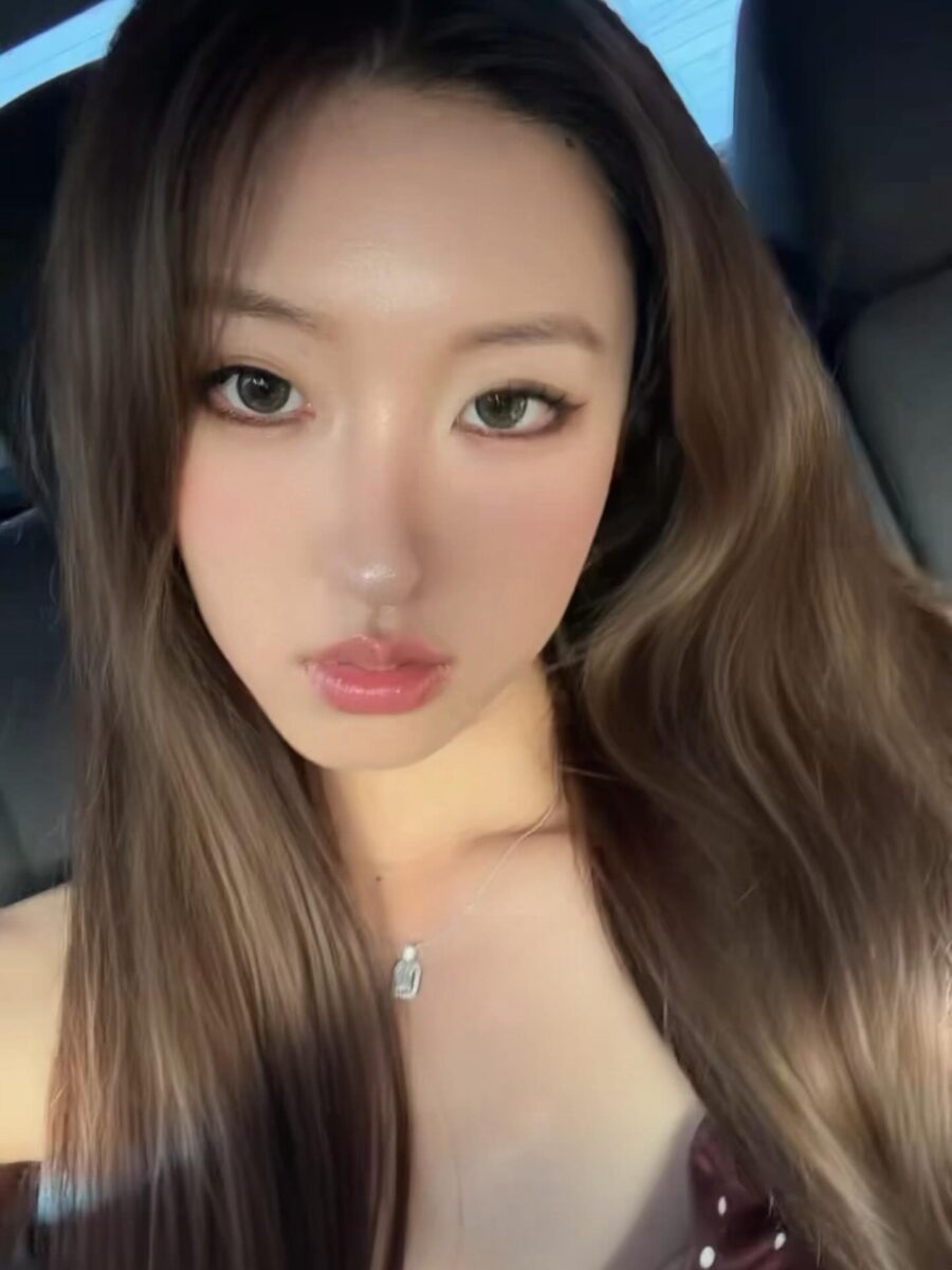 Glamorous ABG Makeup with Flawless Skin