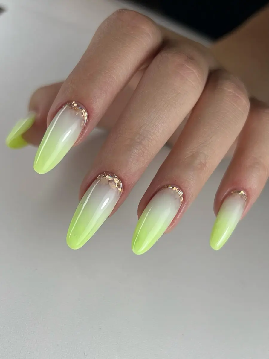 Stylish Almond Nails with Glamorous Green Ombre