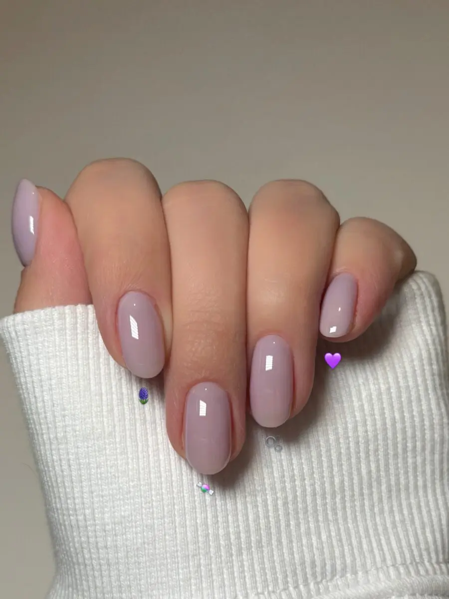Chic almond-shaped lilac nails on display