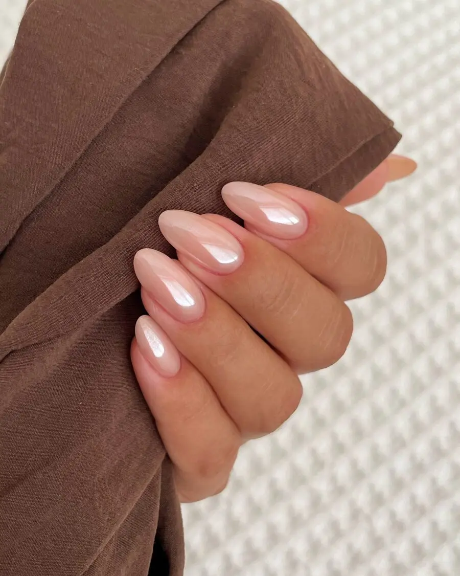 Elegant almond-shaped nails with a glossy finish