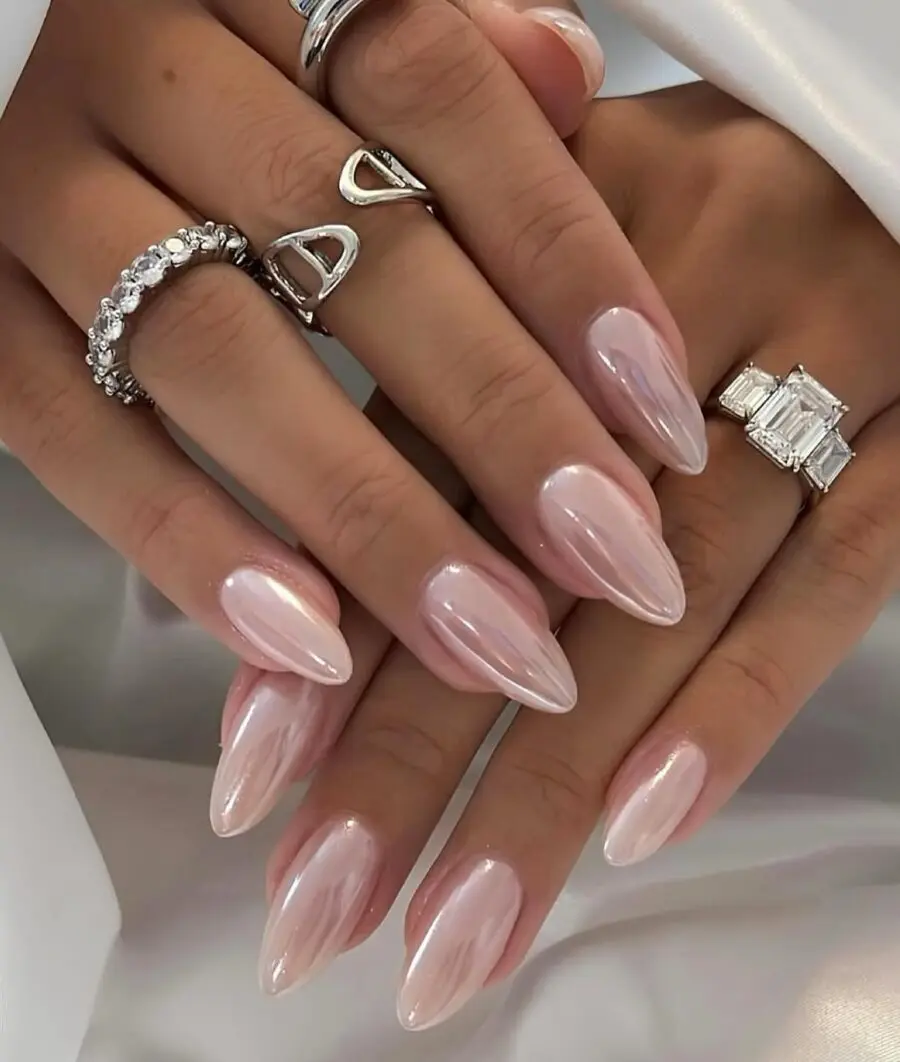 Elegant almond nails with glossy finish