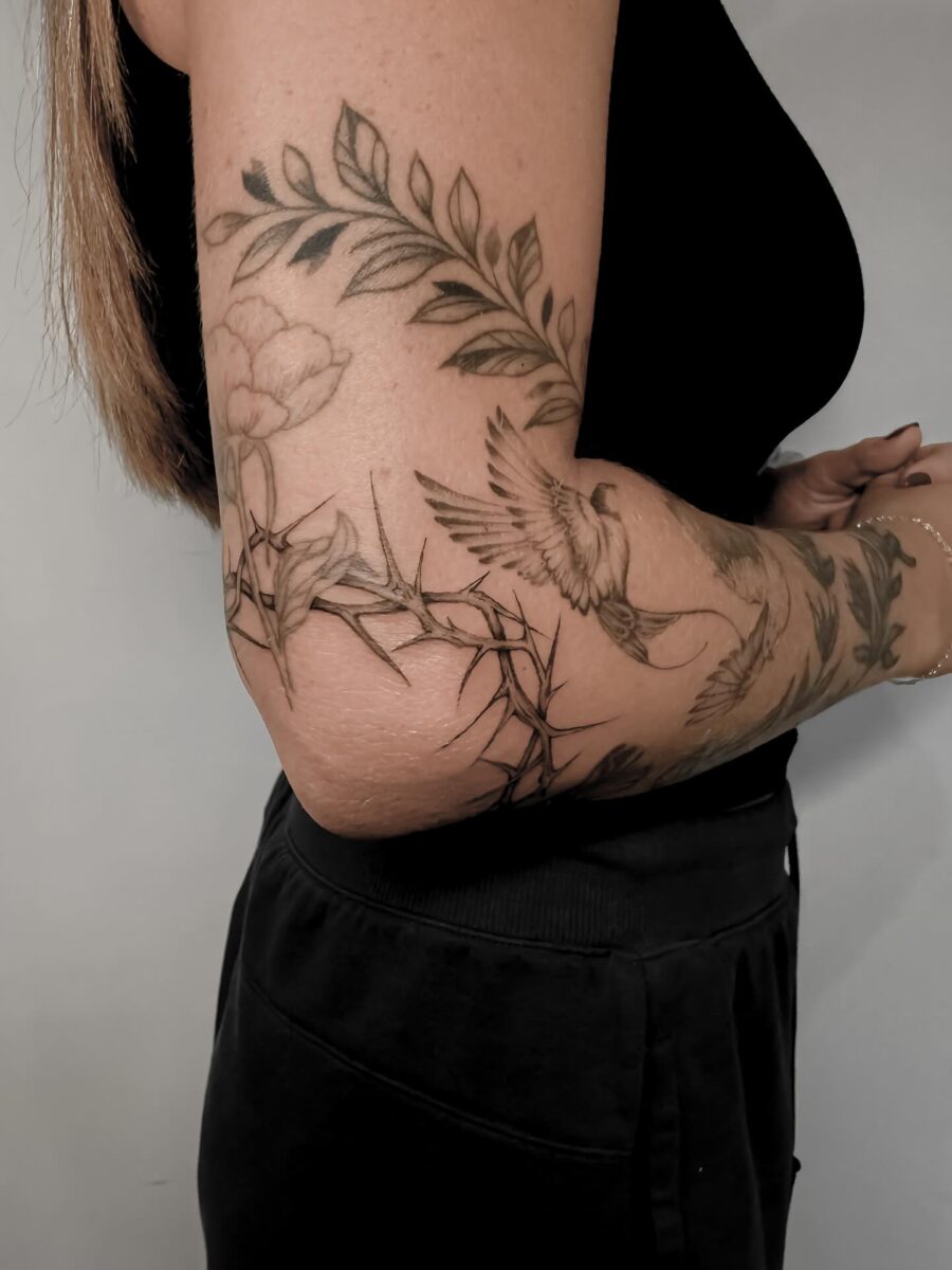 Flowing nature and freedom in inked art
