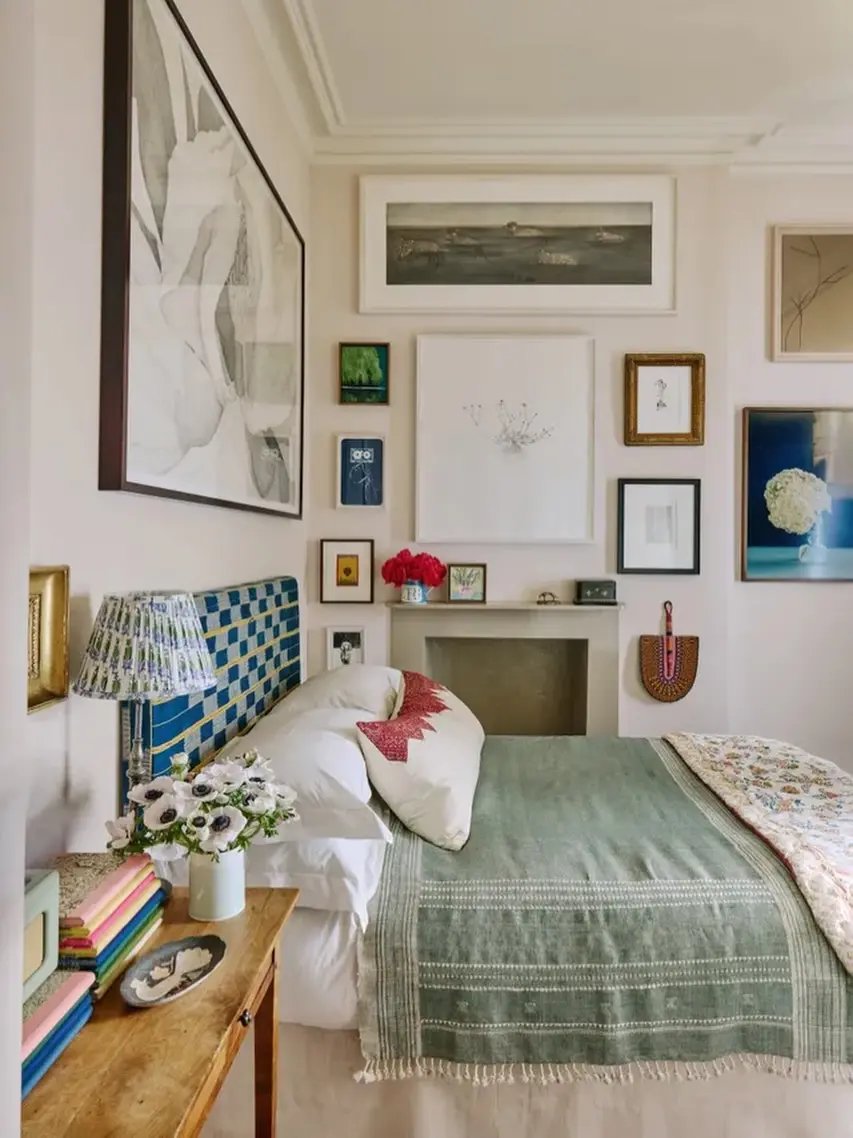 Cozy and Artistic Bedroom Wall Display
