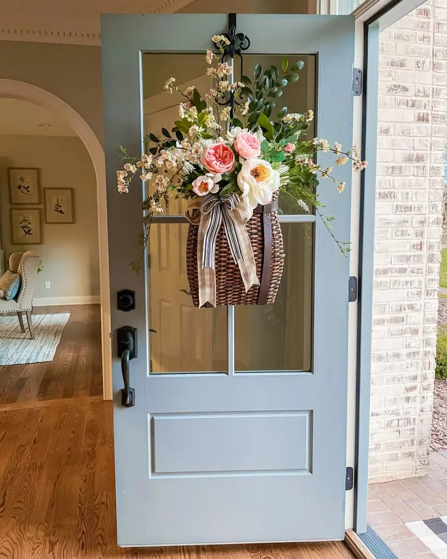 Fresh floral welcome for your front door