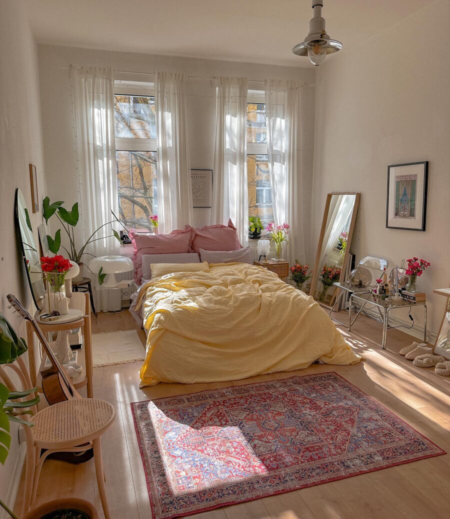 Charming and Cozy Bedroom Decor Inspiration