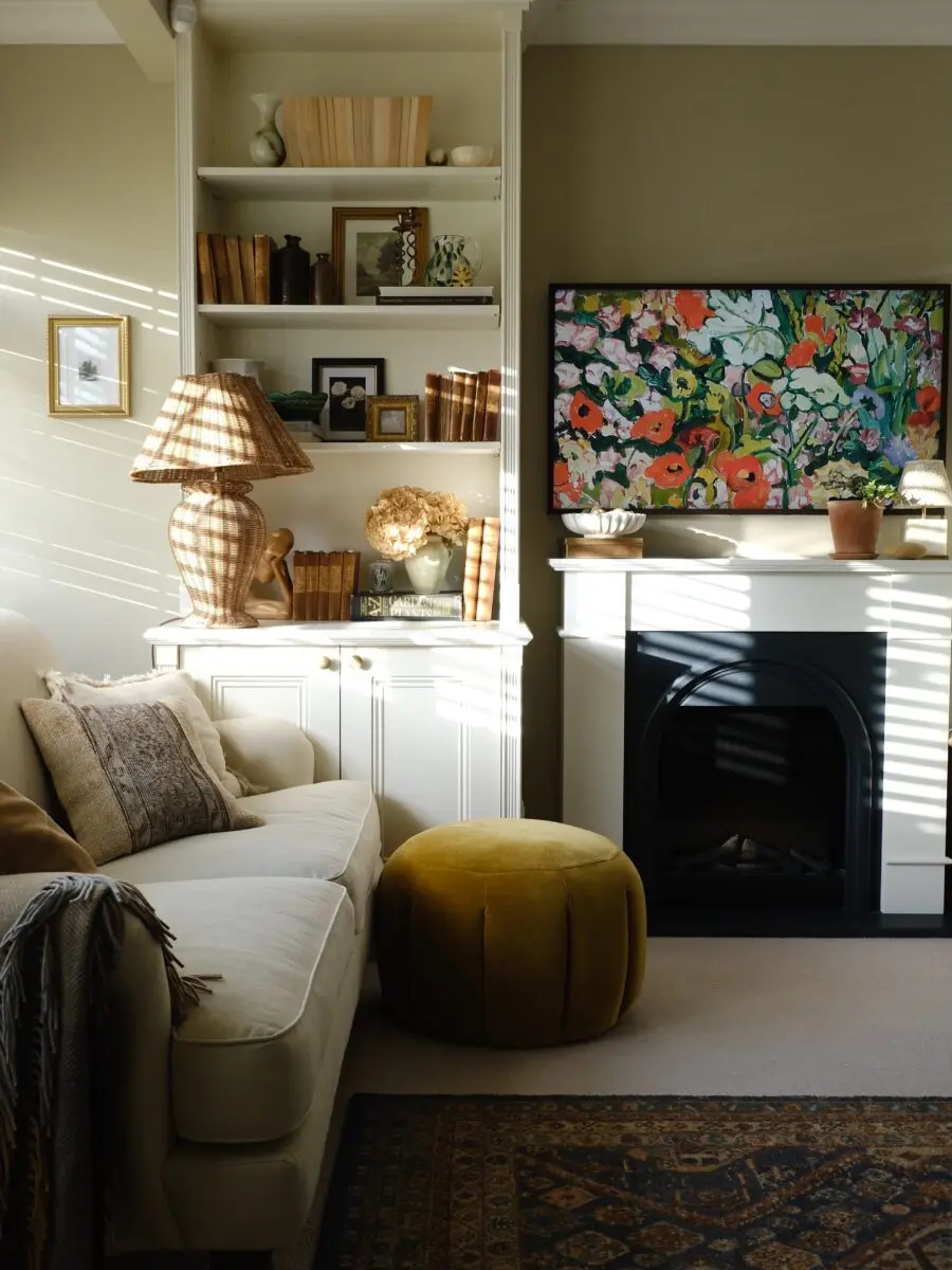 Charming and Cozy Living Room Decor