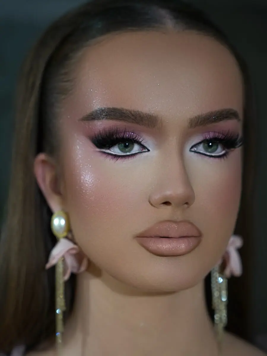 Glamorous Doll Makeup for a Stunning Look