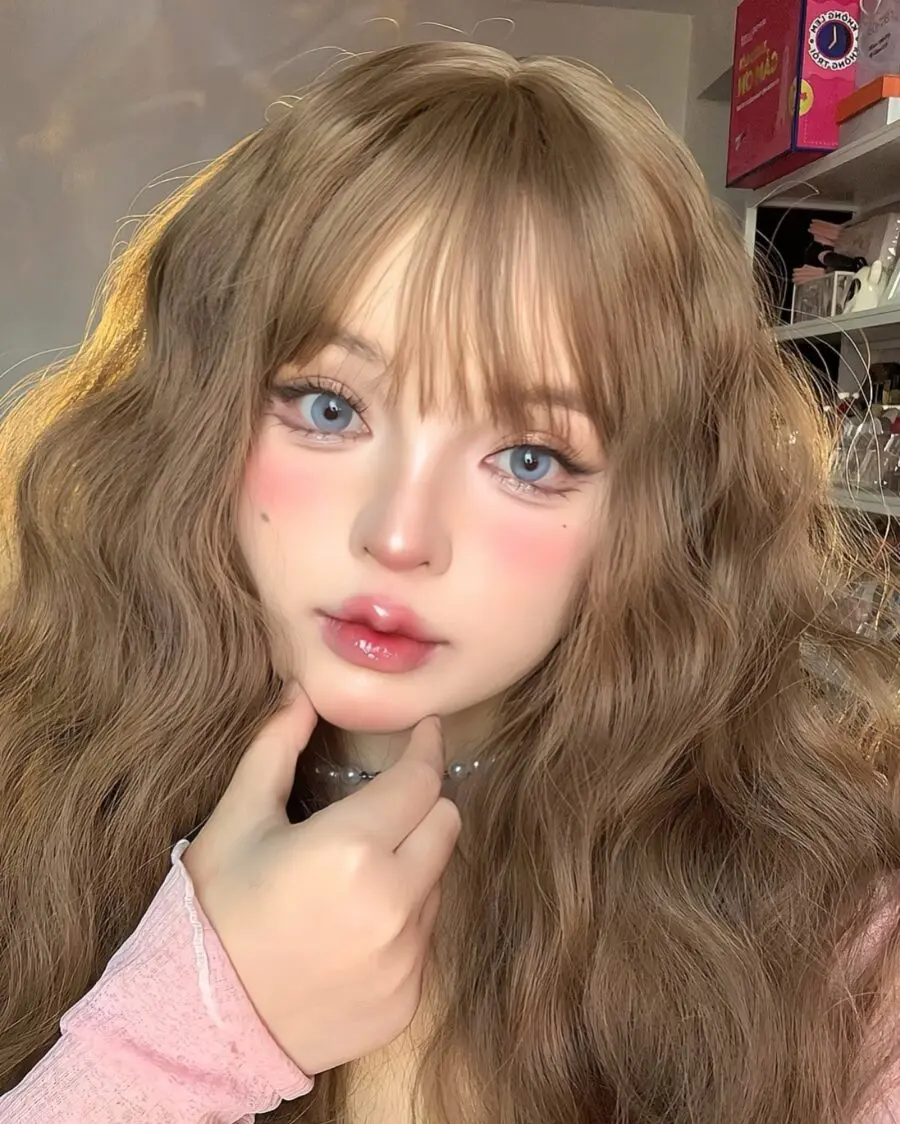 Charming Doll Makeup with Pastel Hues